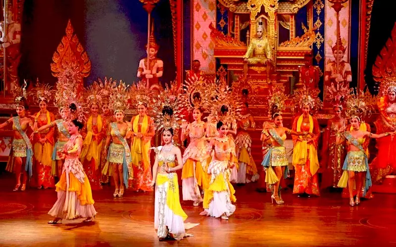 mambo cabaret show bangkok 2025